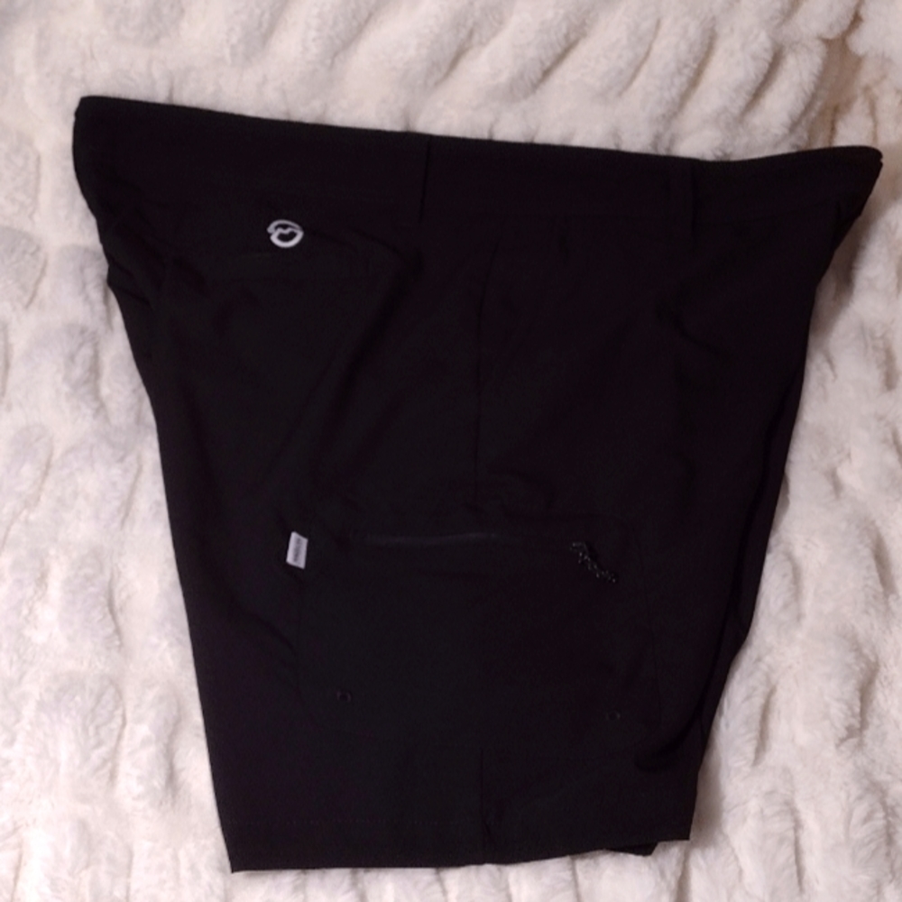Magellan Outdoors Black Fish Gear Shorts- Men's Size 44- Water Repellent